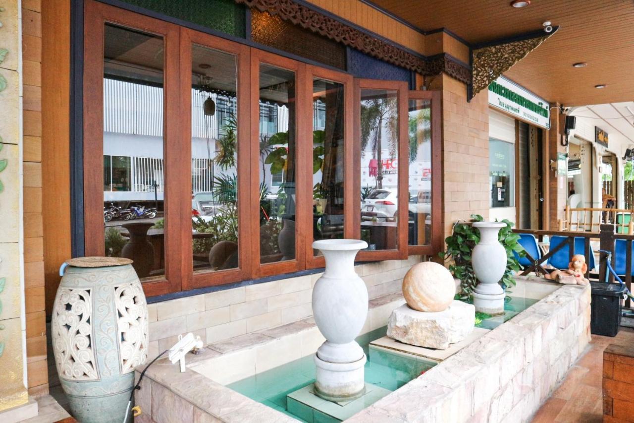 Ban Ao Thong Hotel Trang Exterior photo